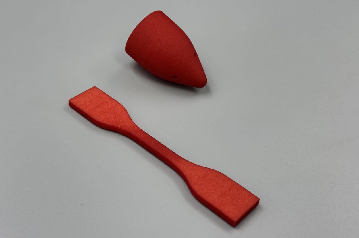 dyed sls printed nylon_wall thinckness 1.2mm vs 4.2mm